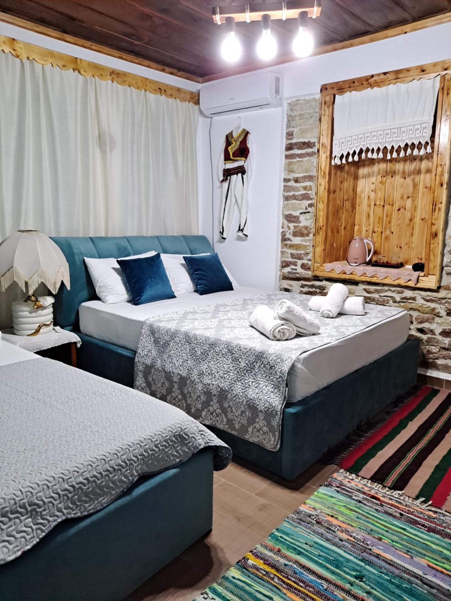 "Villa 70" Guesthouse Gjirokastër 外观 照片