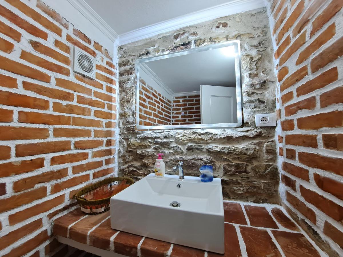 "Villa 70" Guesthouse Gjirokastër 外观 照片
