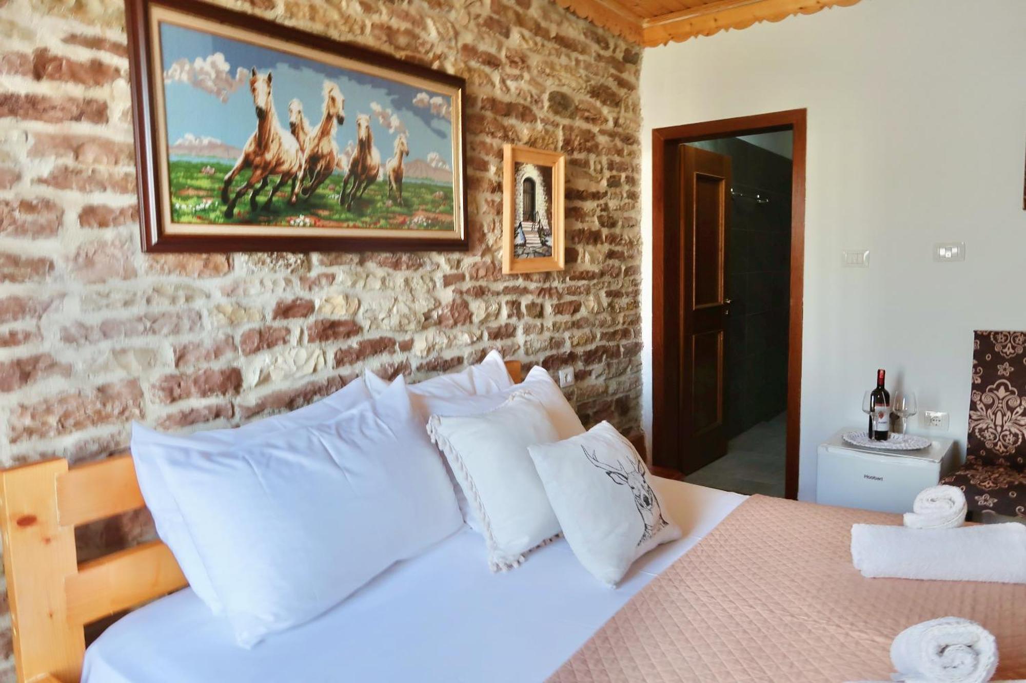"Villa 70" Guesthouse Gjirokastër 外观 照片