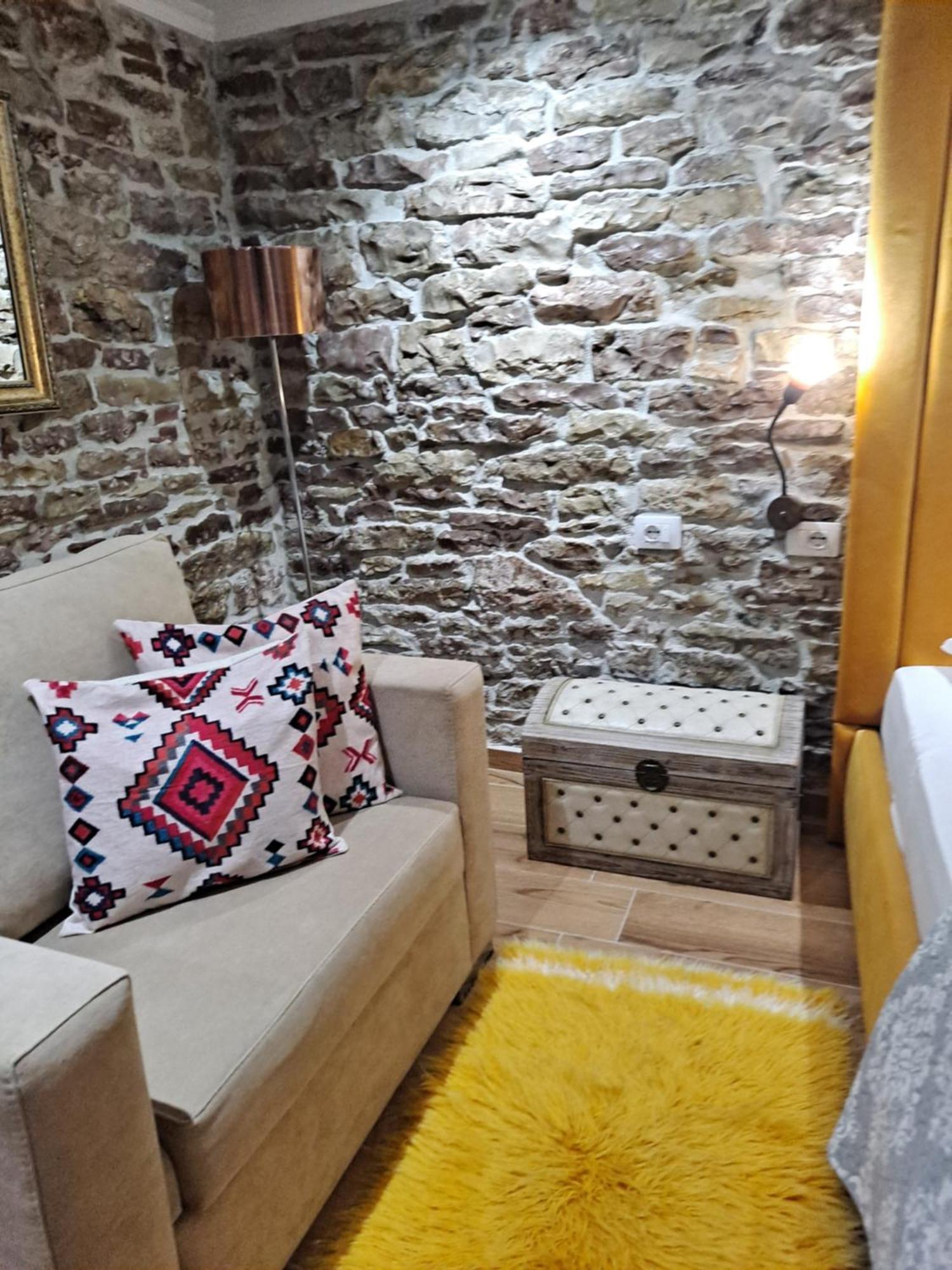 "Villa 70" Guesthouse Gjirokastër 外观 照片