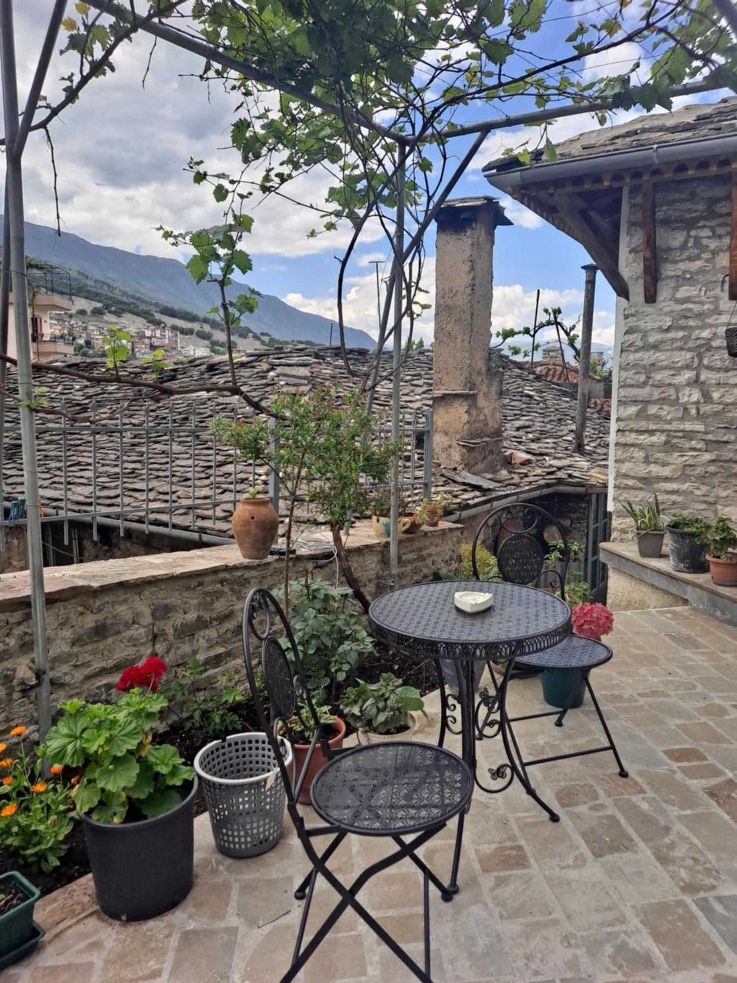"Villa 70" Guesthouse Gjirokastër 外观 照片