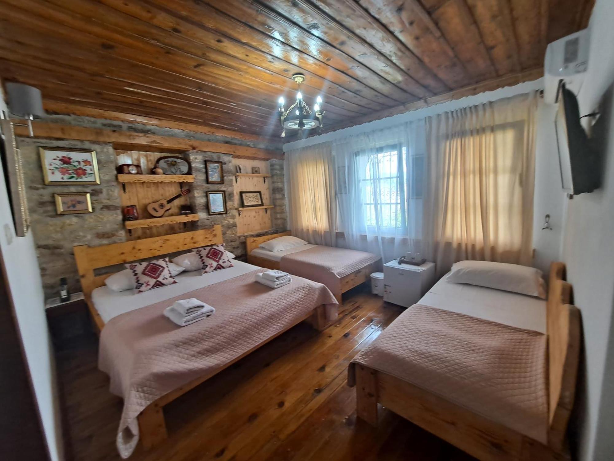 "Villa 70" Guesthouse Gjirokastër 外观 照片